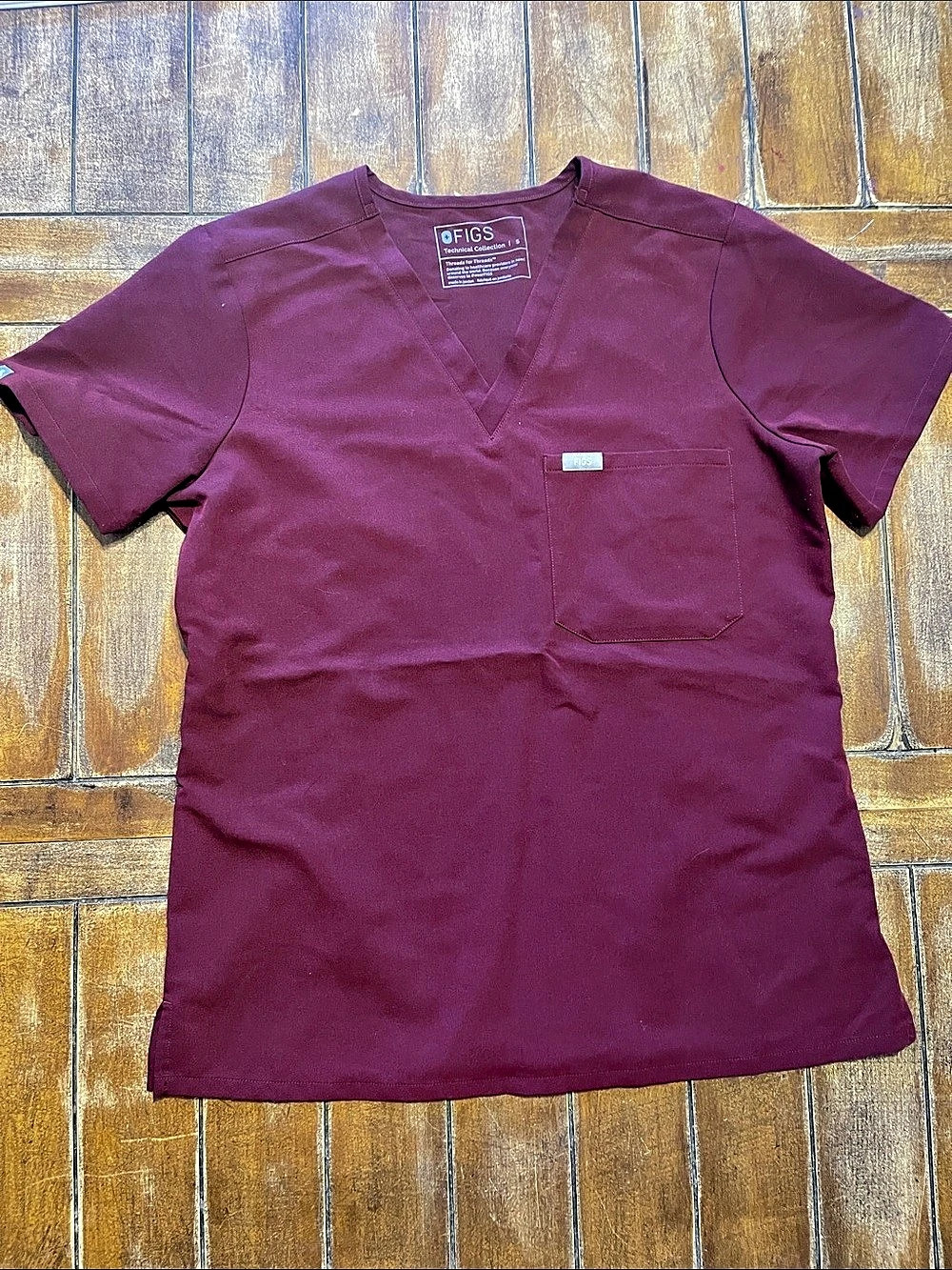 FIGS Technical Collection V-Neck Scrub Top Purple Like New